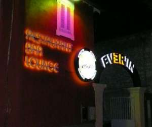 photo Bar restaurant musical Nimes 13704