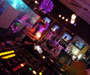 photo Bar restaurant musical Nimes 13705