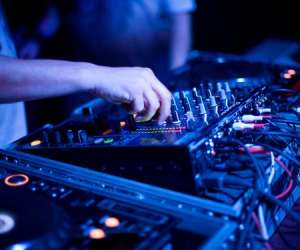 photo Dj ludo animation sur dpartements:  26,  07, 30.  84 Pont St Esprit 16895
