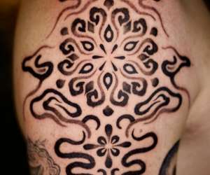 photo Nazlo tattoo Nimes 20873