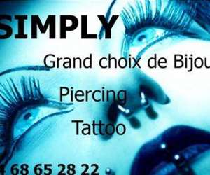 Simply Piercing Tatouage