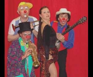 Les Stupidos Clowns Musicaux