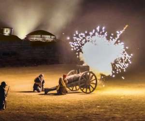 Des Flammes  La Lumire, Spectacle Verdun